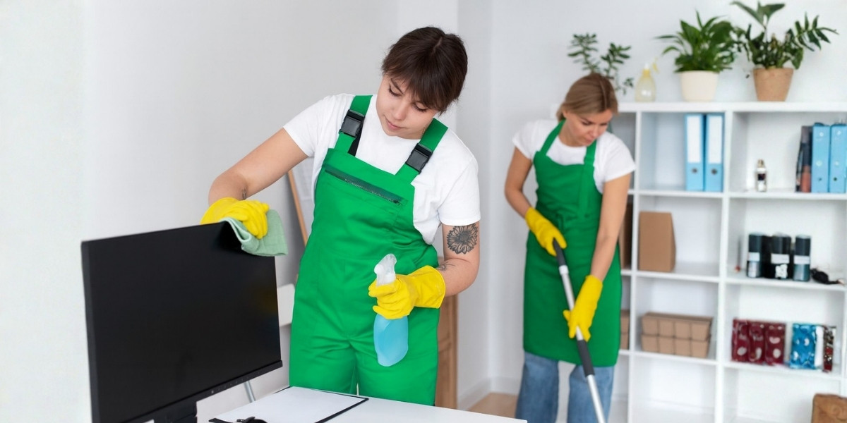 benefits of hiring professional office cleaner